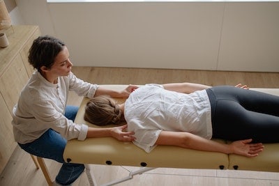 7 Best Chiropractic Tables